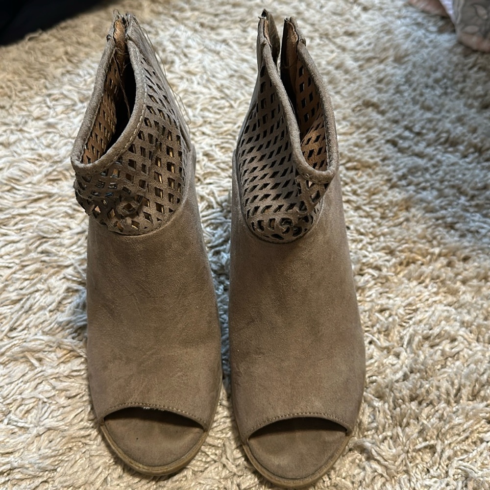 Women’s Sandal booties
